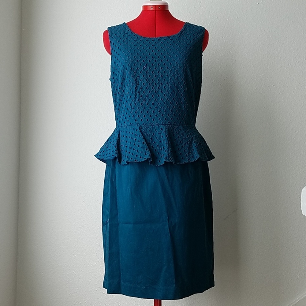 Teal eyelet peplum Banana Republic dress, size 10